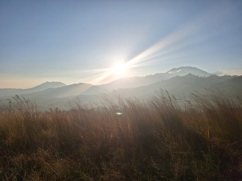 Ijen crater to Bromo tour from Bali and to Batu Paragliding tour,- end in Malang or Surabaya 3D Ijen crater to Bromo tour from Bali and to Batu Paragliding tour 3D Ijen crater to Bromo tour from Bali and go to Paragliding tours Batu, then end in Malang/ Surabaya for best holiday travel in Java Island in 3 days trip package Ijen to Bromo Tour
