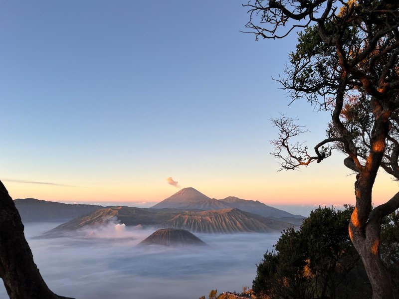 Jogjakarta to Tumpak Sewu, Mt. Bromo, Ijen crater and to Bali 4D Holiday tour from Jogjakarta to Tumpak Sewu, Mt. Bromo, Ijen crater and to Bali 4D A cheap option of holiday tour from Jogjakarta to Tumpak Sewu, Mt. Bromo, Ijen crater and to Bali for 4 days 3 nights trip Ijen to Bromo Tour