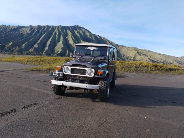 Night Bromo sunrise & savannah to Ijen Banyuwangi 3D Night trip from Malang or Surabaya for Bromo sunrise & Savannah to Ijen Crater Tours Banyuwangi Night trip from Malang or Surabaya for Bromo sunrise tours & Ijen Crater tours with Ijen blue fire tours with reasonable tour price and escort you to Bayuwangi Ijen to Bromo Tour