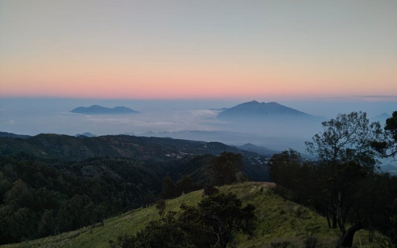 Selection of additional trip during Ijen Bromo tour packages Optional programs with extra cost during the Ijen to Bromo tour package Ijen to Bromo Tour