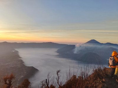Shared Ijen to Bromo tour via Tumpak sewu waterfall from Bali - end Yogya/ Surabaya 4D Shared Ijen to Bromo tour via Tumpak sewu waterfall from Bali - end Yogya/ Surabaya 4D3N A shared Ijen to Bromo tour via Tumpak sewu waterfall from Bali, - end Yogya/ Surabaya for holiday travel package on budget 4D3N I worth for solo traveler! Ijen to Bromo Tour