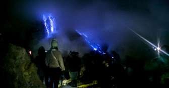 Trip from Malang or Surabaya to Tumpak Sewu waterfall,- continues to Bromo Ijen tour package,- then to Bali 4D 4 days Java tour from Malang or Surabaya to Tumpak Sewu, Mt Bromo and Ijen carter - then to Bali  Surabaya or Malang to Tumpak Sewu waterfall and continue to do Ijen Bromo tour package, then end in Bali within 4 days 3 nights East Java holiday travel Ijen to Bromo Tour