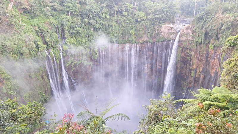 Mt Bromo and Tumpak Sewu Tour from Yogyakarta,- end in Bali 2D Mt Bromo and Tumpak Sewu Tour from Yogya with a train,- then end in Bali 2D Mt Bromo and Tumpak Sewu Tour from Yogya with a train,- then end in Bali within 2 nights 2 days holiday trip package in Java Island Indonesia Ijen to Bromo Tour
