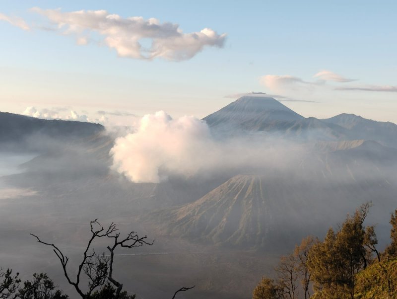 Yogya to Surabaya by train for Bromo Ijen tour Bali 3D Take a train from Yogyakarta to Surabaya for Bromo tours then to Ijen tours with blue fire tour & to Take a train in morning time from Yogyakarta to Surabaya & drive to Bromo for Bromo tours then to Ijen Crater for Ijen tours with blue fire tours & to Bali Ijen to Bromo Tour